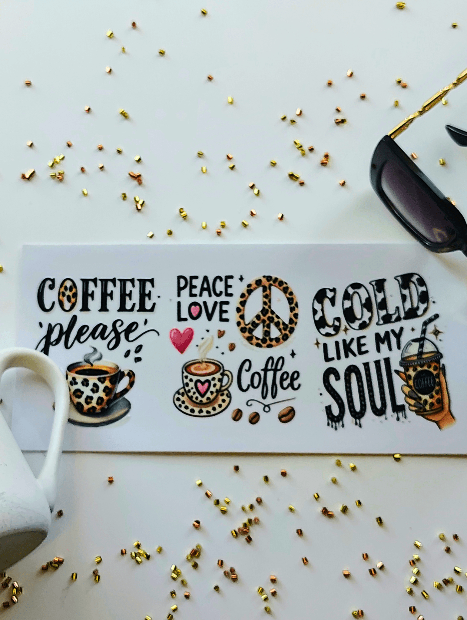 Trendy glass with quote 