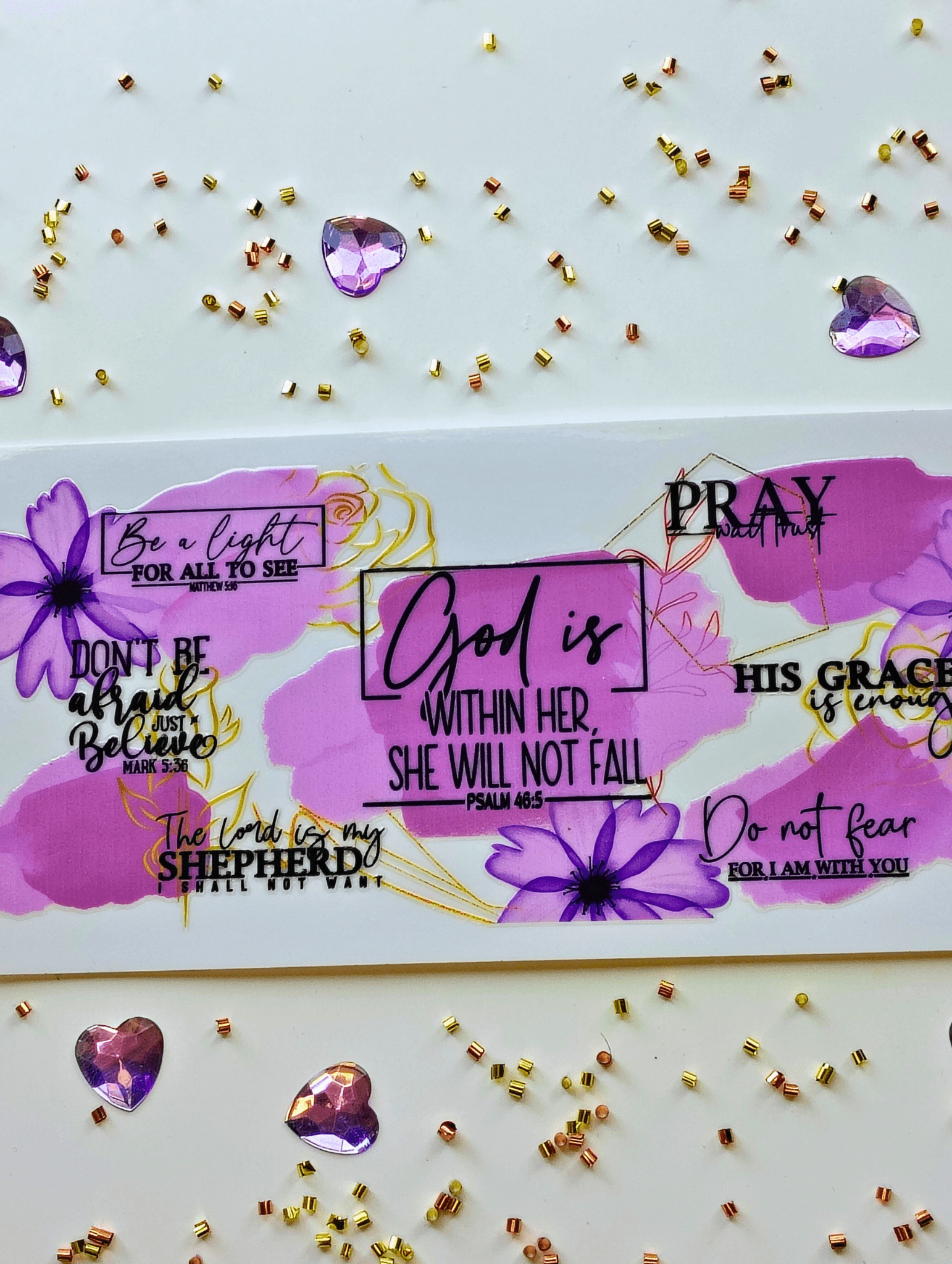 Trendy glass with quote 
